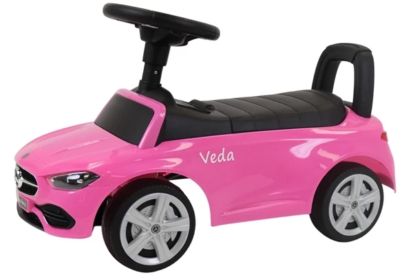 Voor de Mercedes Benz C-klasse roze