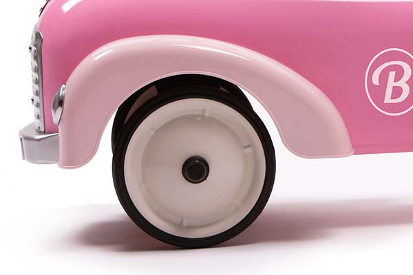 Stalen velgen, rubberen banden.