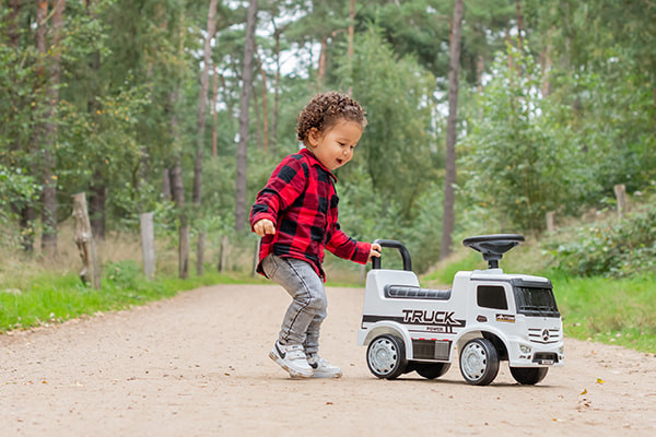Bora is 2 jaar oud en 98 cm lang