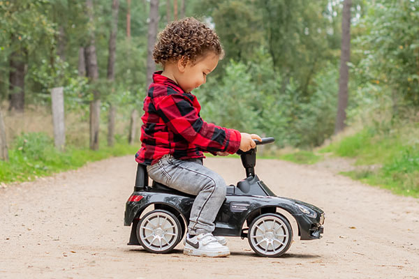 Bora is 2 jaar oud en 98 cm lang