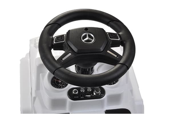 Claxon en startmotor geluid.