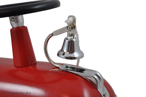 Leuk belletje op de voorkant.