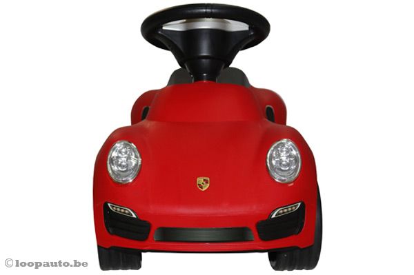 Echte claxon op het stuur.