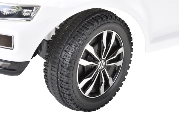 Stevige kunststof banden.