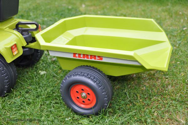 Falk Claas looptractor met aanhanger en acc. Vintage uitvoering Falk Claas looptractor met aanhanger en acc. Vintage uitvoering