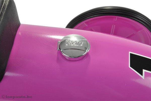 Compleet met zilverkleurige tankdop.