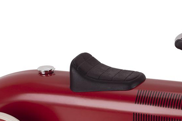 Kunststoffen zadel en tankdop.