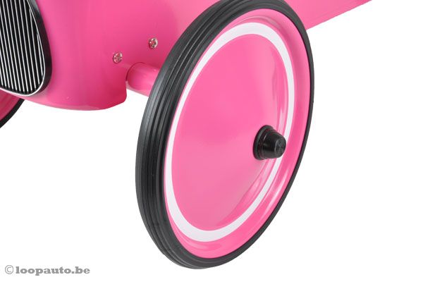 De Retro Roller heeft geluidsarme wielen.